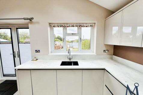 Open Plan Kitchen Diner