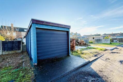 Tandem Garage