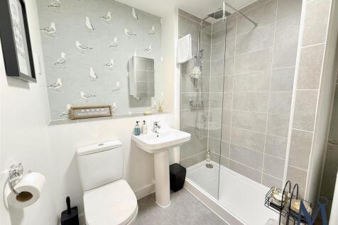 Family Shower Room