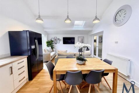 Living Kitchen Diner