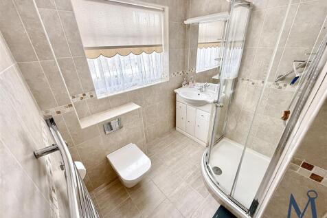 Family Shower Room