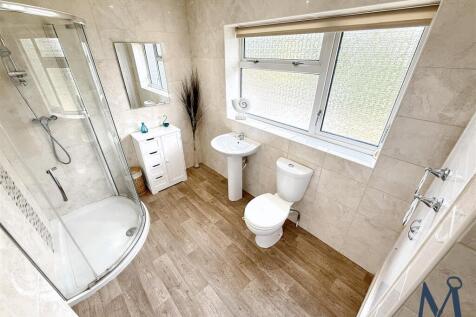 Family Shower Room