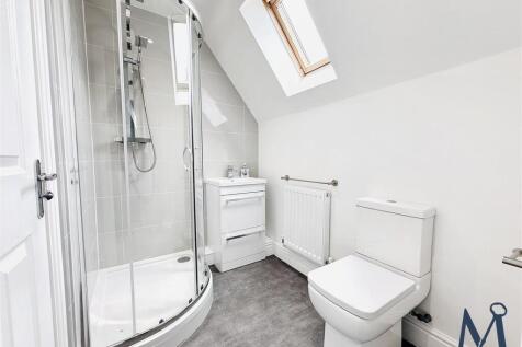 Jack &amp; Jill En Suite