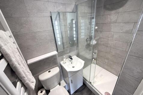 En Suite Shower Room