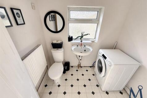 Ground Floor WC / Utility