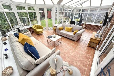 &#39;L&#39; Shape Conservatory