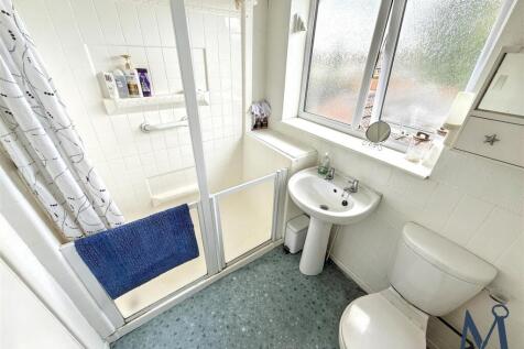 Family Shower Room