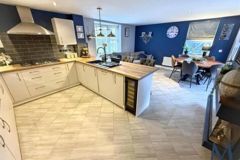 Open Plan Living, Kitchen, DIner