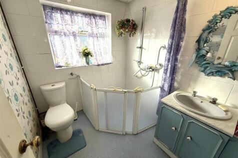 Wet Room / Shower Room