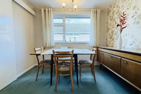 Bedroom 3 / Dining Room