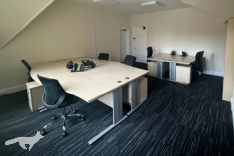 Office: &gt; 6 Desks