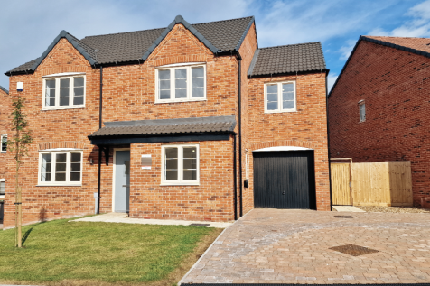 Lovely 5 Bed Home