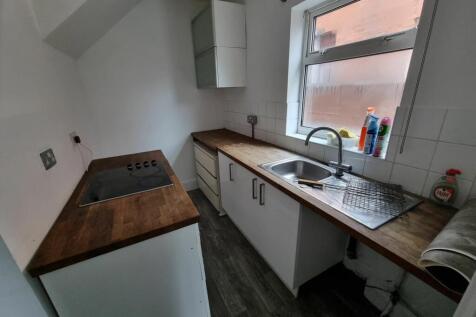 REAR ANNEX KITCHEN