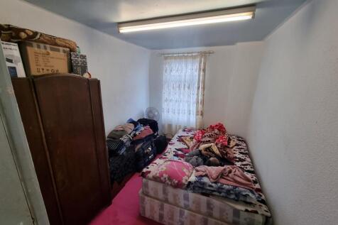 Photograph 7
