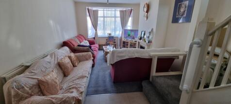 Lounge Pic 1