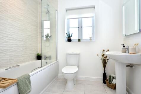 Main bathroom