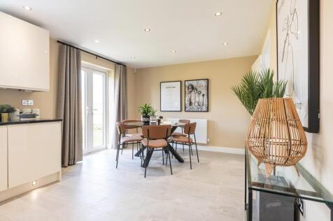 Large open plan kitchen diner