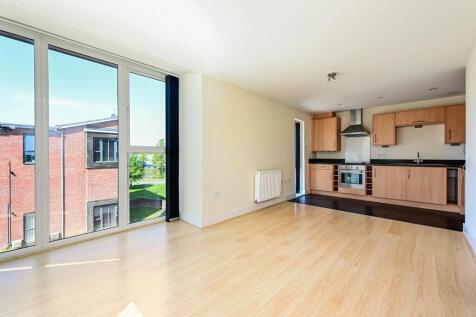 Living/Kitchen Area