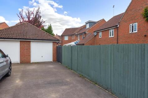 Garage &amp; Driveway Parking
