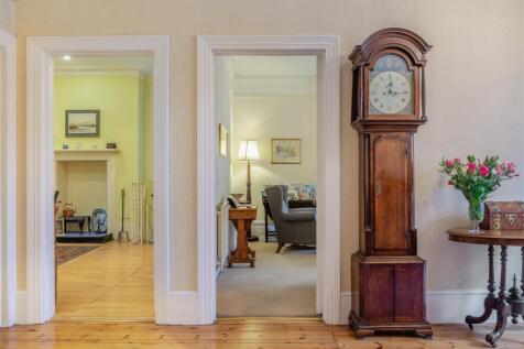 8633130-interior04.jpg