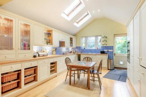 8633130-interior25.jpg