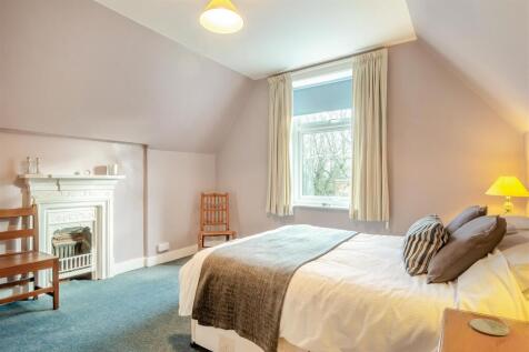 8633130-interior45.jpg