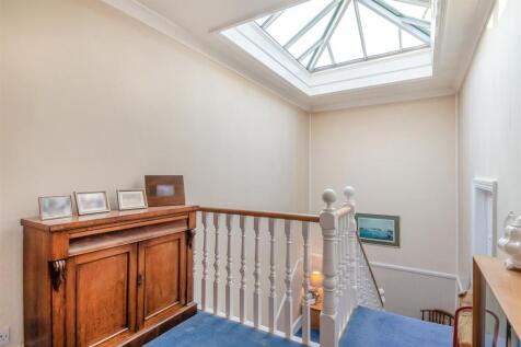 8633130-interior50.jpg