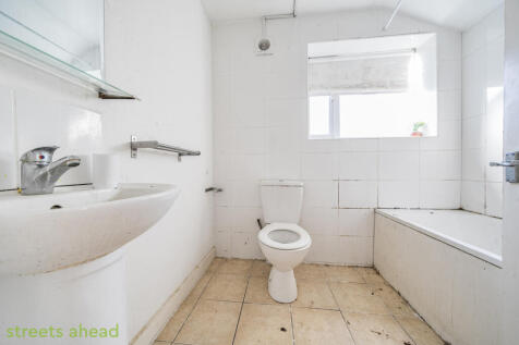3b4906dd-4716-486...