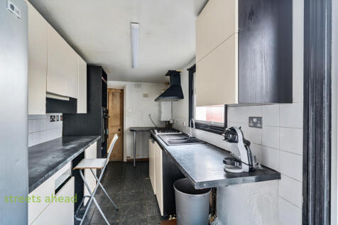 c80104a3-6ab3-420...