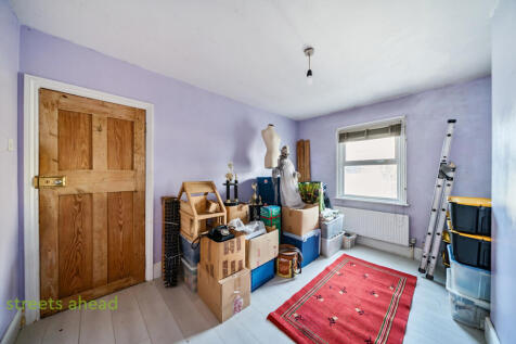 ae062f90-db7f-4ca...