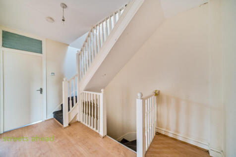 24e3a2c6-edfb-4ff...