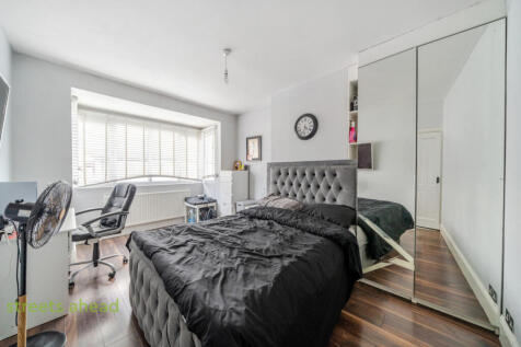 2b1caa8f-9ca9-415...