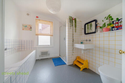 c53bb278-8f3a-44c...