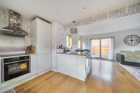 31f5eb16-1fab-40f...