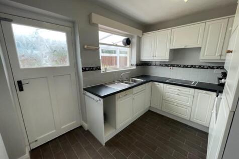 Kitchen 2.jpg
