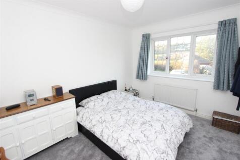 2757 i bed 2.JPG
