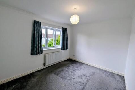 bedroom 3.jpg