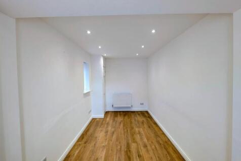small room 2.jpg
