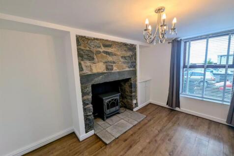 sitting room 1.jpg
