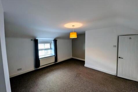 master bedroom 1.jpg