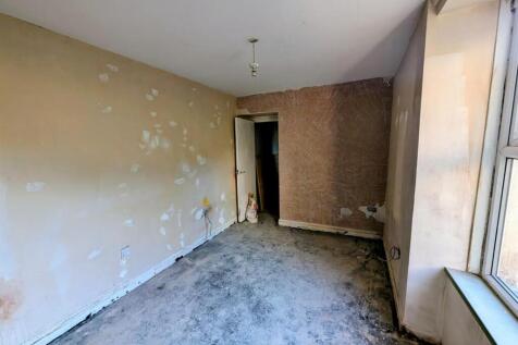 WhatsApp Image 2025-10-17 at 11.40.35_118c7677.jpg