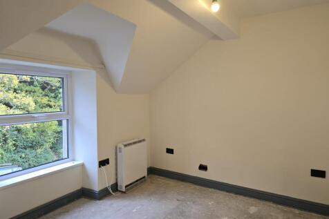 WhatsApp Image 2025-10-31 at 16.13.04_8058f61d.jpg