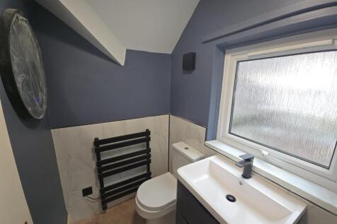 WhatsApp Image 2025-10-31 at 16.13.14_08e47521.jpg