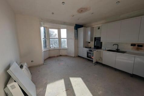 WhatsApp Image 2025-10-17 at 14.05.19_df120fbe.jpg