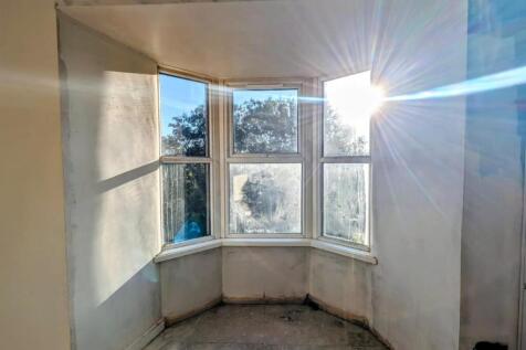 WhatsApp Image 2025-10-17 at 14.07.19_966bc8a5.jpg