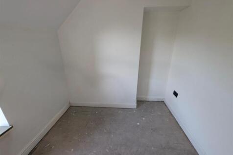 WhatsApp Image 2025-10-17 at 14.21.20_b58bd9f5.jpg