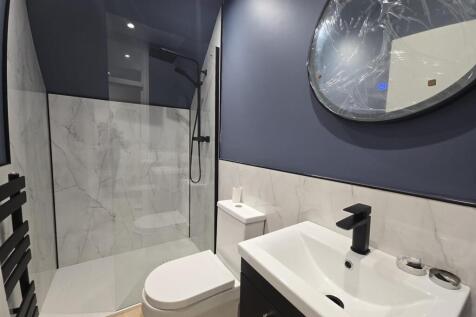 WhatsApp Image 2025-10-31 at 16.13.15_0575beb0.jpg