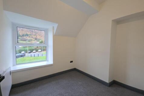 WhatsApp Image 2025-11-11 at 14.00.05_3276cc0f.jpg