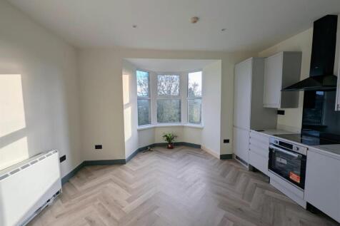 WhatsApp Image 2025-11-21 at 15.24.44_22840860.jpg