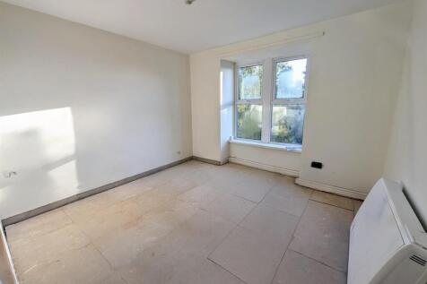 WhatsApp Image 2025-10-17 at 13.49.15_21e61c98.jpg